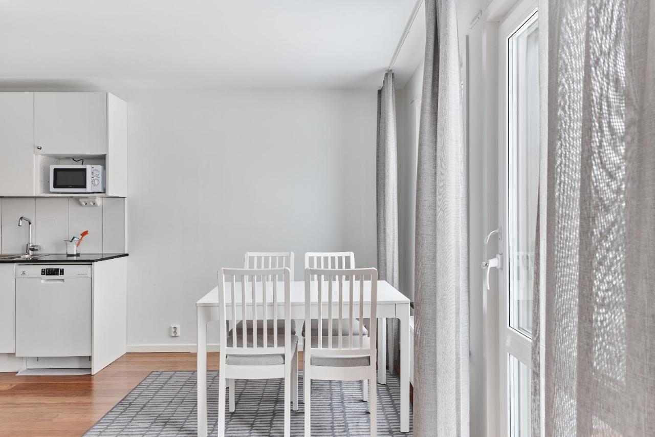 Continental Apartment Hotel Knivsta Knivsta  Extérieur photo