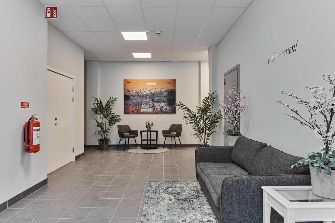 Continental Apartment Hotel Knivsta Knivsta  Extérieur photo