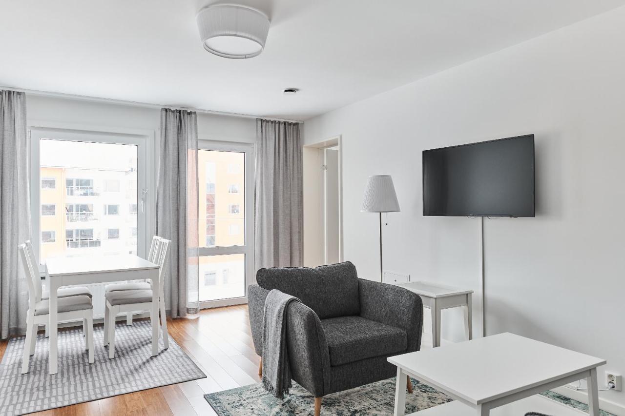 Continental Apartment Hotel Knivsta Knivsta  Extérieur photo